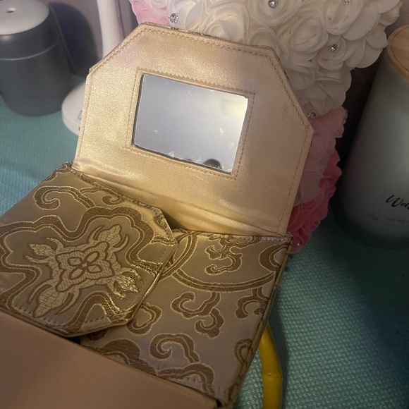 Beautiful Unique Chinese Inspired purse - Picture 4 of 9